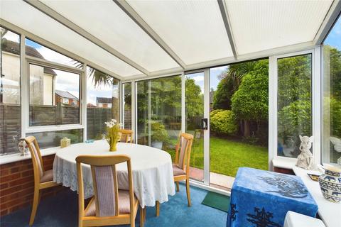 36 The Quantocks, Thatcham, RG19 3SF