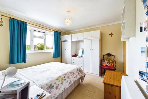 36 The Quantocks, Thatcham, RG19 3SF
