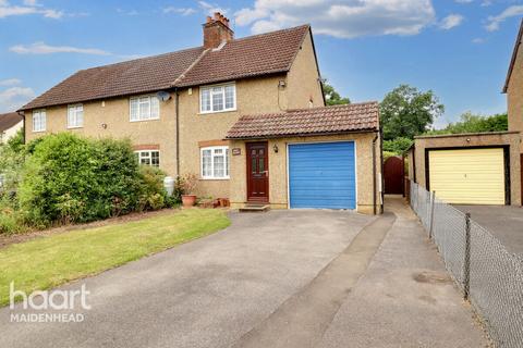 3 bedroom semi-detached house for sale, Templewood Lane, SLOUGH