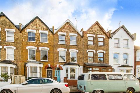 4 bedroom terraced house to rent, Holly Park Road, Friern Barnet, London, N11