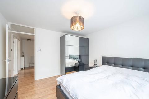 1 bedroom flat for sale, Cameron Close, Whetstone, London, N20