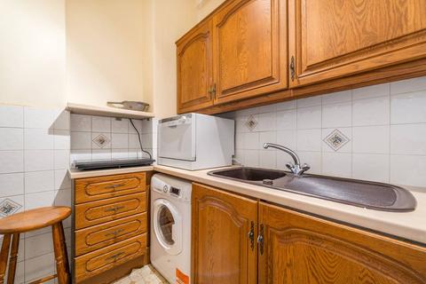 3 bedroom flat to rent, Queensway, Queensway, London, W2