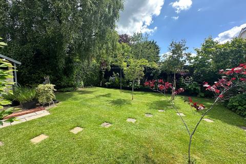 38 Chesham Road, Bovingdon, Hemel Hempstead, HP3 0EE