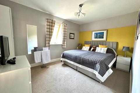 38 Chesham Road, Bovingdon, Hemel Hempstead, HP3 0EE
