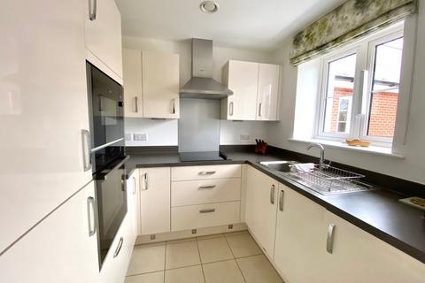 1 bedroom apartment for sale, Hempstead Road, Bovingdon HP3