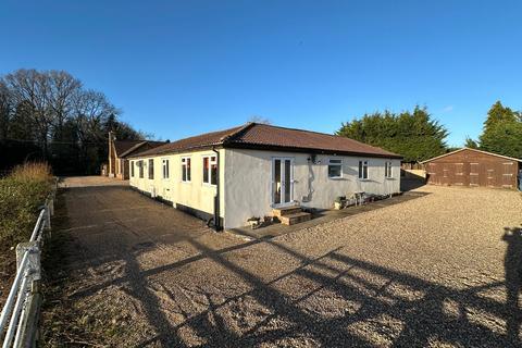 5 bedroom detached bungalow for sale, Flaunden Lane, Bovingdon HP3