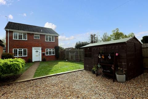 Vicarage Lane, Bovingdon HP3