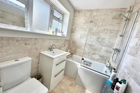 1 Hyde Lane, Bovingdon, Hemel Hempstead, HP3 0EG