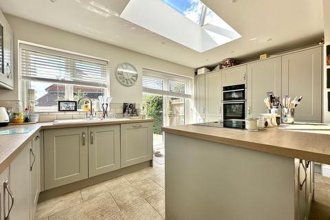 1 Hyde Lane, Bovingdon, Hemel Hempstead, HP3 0EG