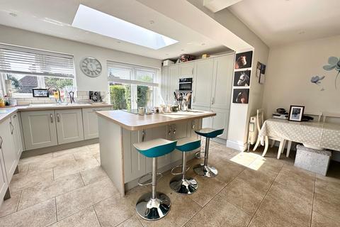 1 Hyde Lane, Bovingdon, Hemel Hempstead, HP3 0EG