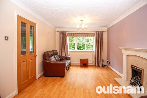 5 bedroom detached house to rent, Bishops Walk, Cradley Heath, West Midlands, B64