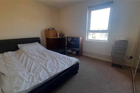 16 Coggeshall Close, Cambridge, CB5 8TZ