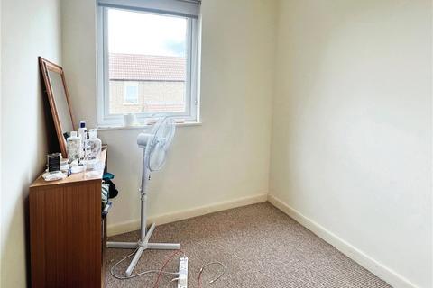 16 Coggeshall Close, Cambridge, CB5 8TZ