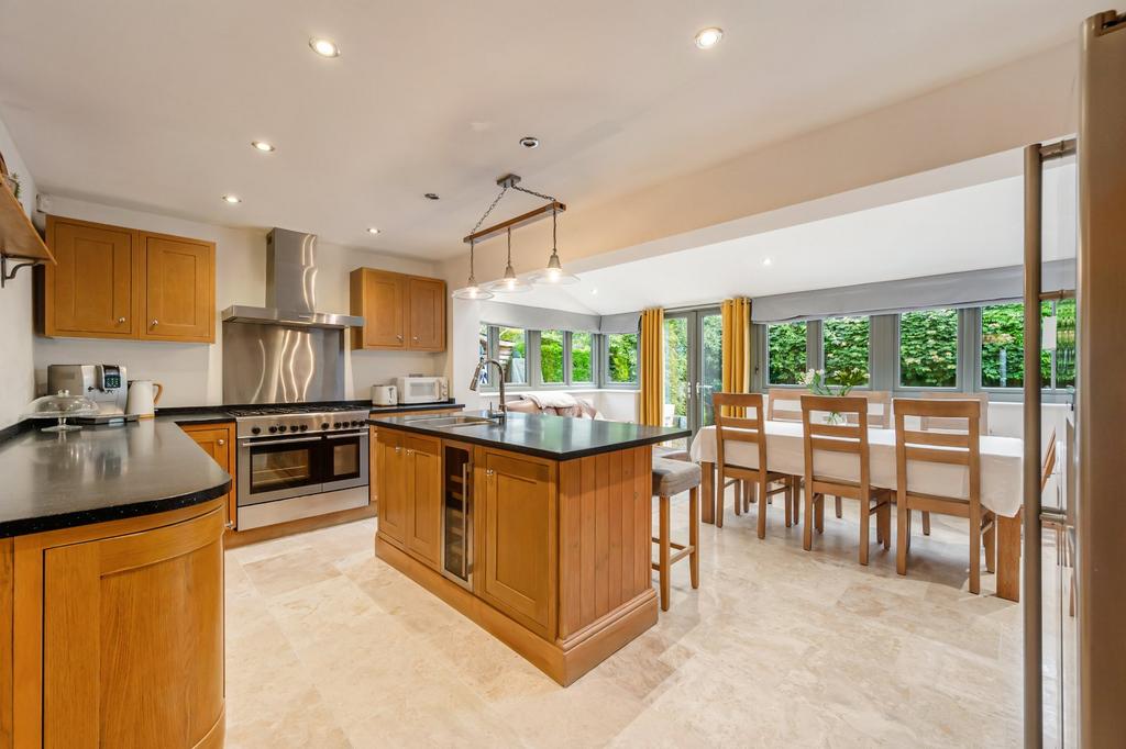 Silverdale Drive, Guiseley, Leeds... 3 bed detached house for sale £