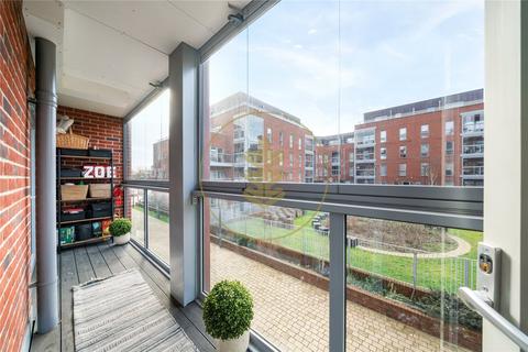 3 bedroom apartment to rent, Wilkinson Close, London, NW2