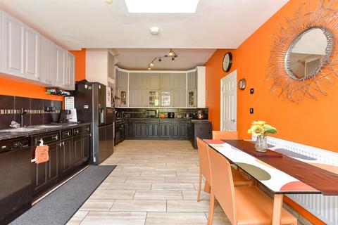 6 bedroom terraced house for sale, Belmont Road, Ilford, Essex