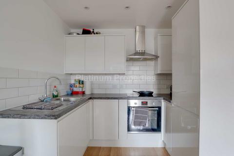 2 bedroom apartment to rent, Roseford Road, Cambridge