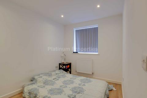 2 bedroom apartment to rent, Roseford Road, Cambridge