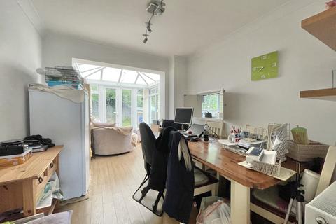 35 Ashleigh Mount Road, Exeter, EX4 1SW