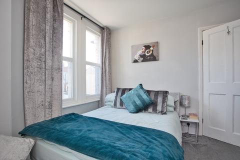 33 Pavilion Road, Folkestone, CT19 5RL