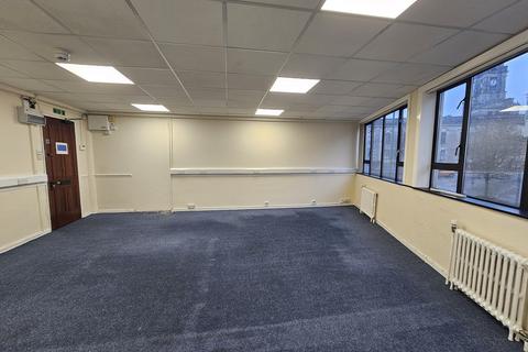 Office to rent, 136 Union Street, Torquay TQ2