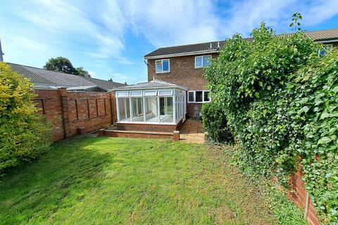 3 bedroom end of terrace house for sale, Elizabeth Way, Sandy SG19