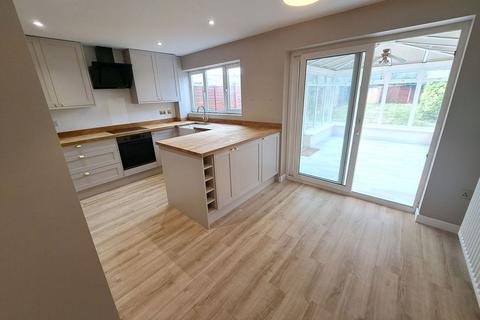 3 bedroom end of terrace house for sale, Elizabeth Way, Sandy SG19