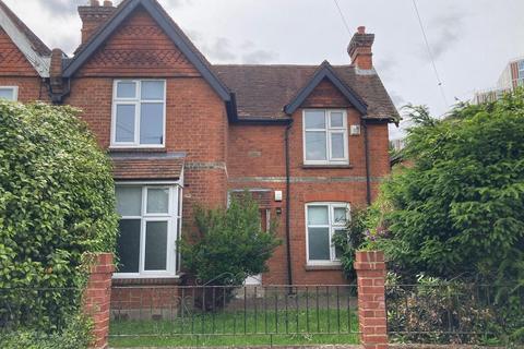 3 bedroom semi-detached house for sale, Albert Road, Bracknell, Berkshire