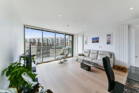 2 bedroom apartment to rent, Commodore House, Royal Wharf, London, E16