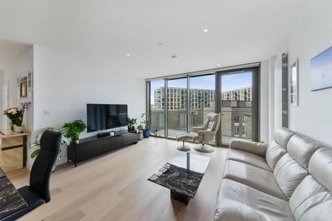 2 bedroom apartment to rent, Commodore House, Royal Wharf, London, E16