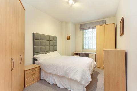 2 bedroom apartment to rent, Grove End Road London NW8