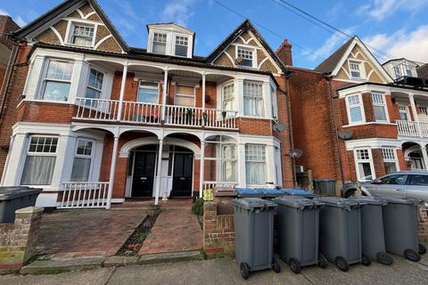 Studio to rent, Leopold Road, Felixstowe, IP11