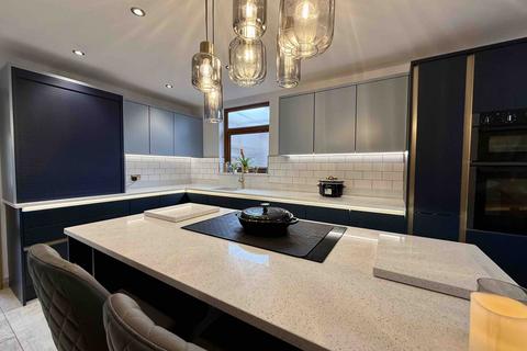 3 bedroom detached house for sale, Ferry Road, Old Felixstowe, IP11