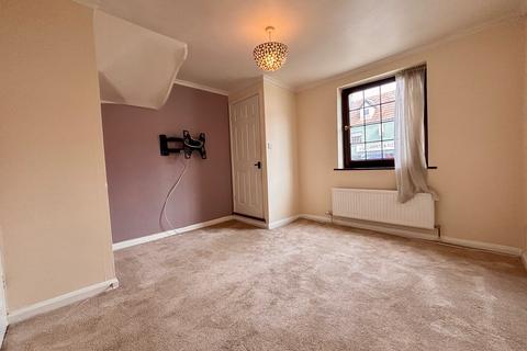 2 bedroom end of terrace house for sale, High street, Walton, Felixstowe, IP11