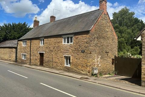 3 bedroom cottage for sale, Cross Street, Moulton, Northampton NN3 7RZ