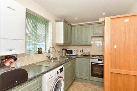 1 bedroom flat for sale, Acorn Close, Chingford