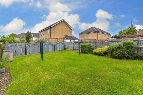 1 bedroom flat for sale, Acorn Close, Chingford