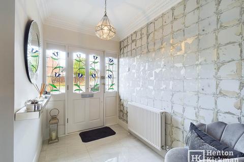 5 bedroom detached house for sale, London Road, Billericay