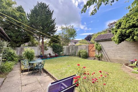 2 bedroom bungalow for sale, Mendip Road, Verwood, Dorset, BH31