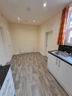 2 bedroom terraced house to rent, Chilton  DL17