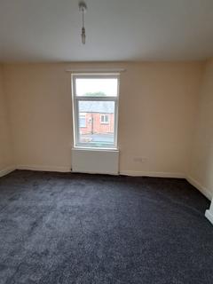 2 bedroom terraced house to rent, Chilton  DL17