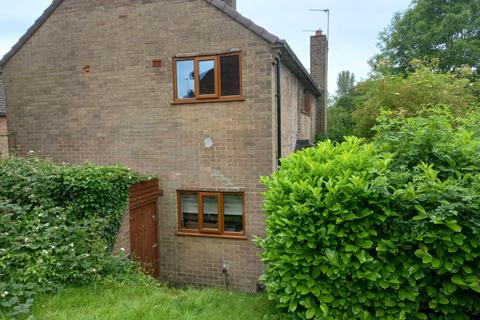 3 bedroom end of terrace house to rent, Willow Road, Stone, Staffordshire