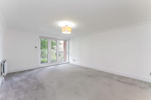 2 bedroom apartment to rent, Manor Road, Teddington TW11