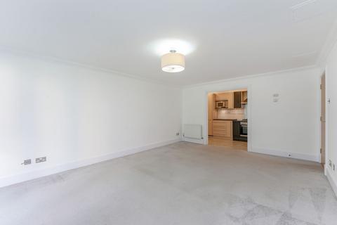 2 bedroom apartment to rent, Manor Road, Teddington TW11