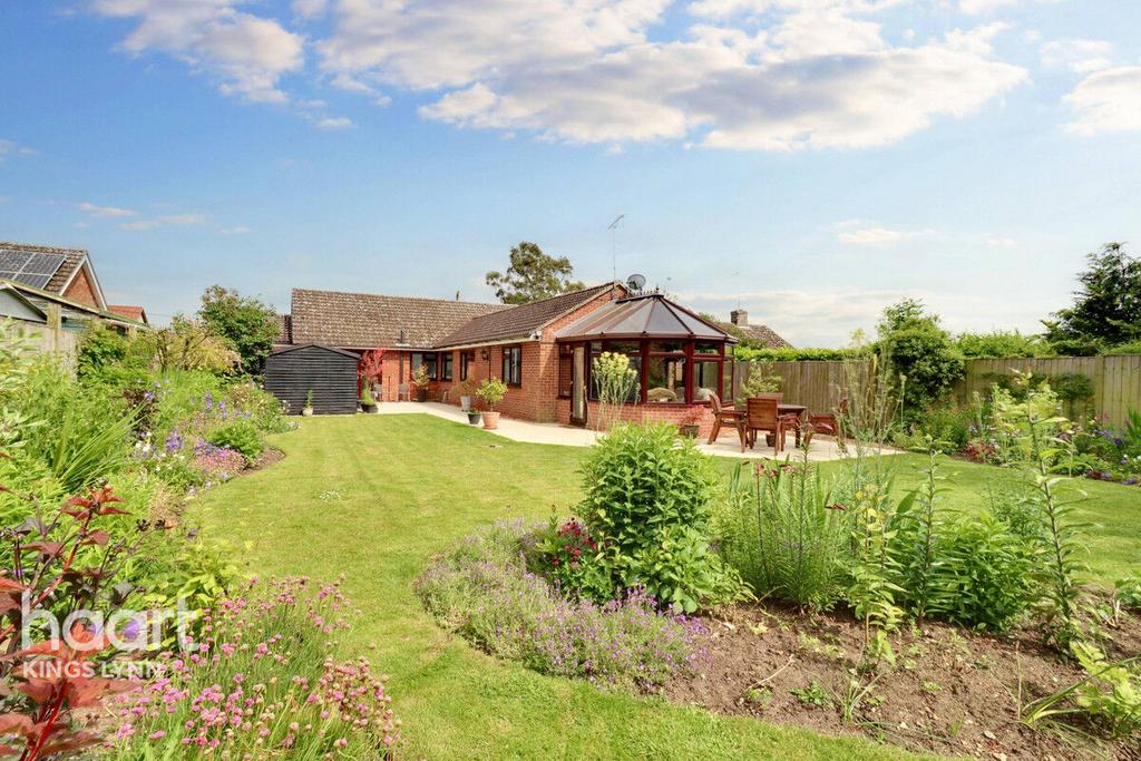 Marham Road, Fincham 4 bed detached bungalow for sale £425,000