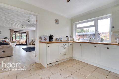 4 bedroom detached bungalow for sale, Marham Road, Fincham