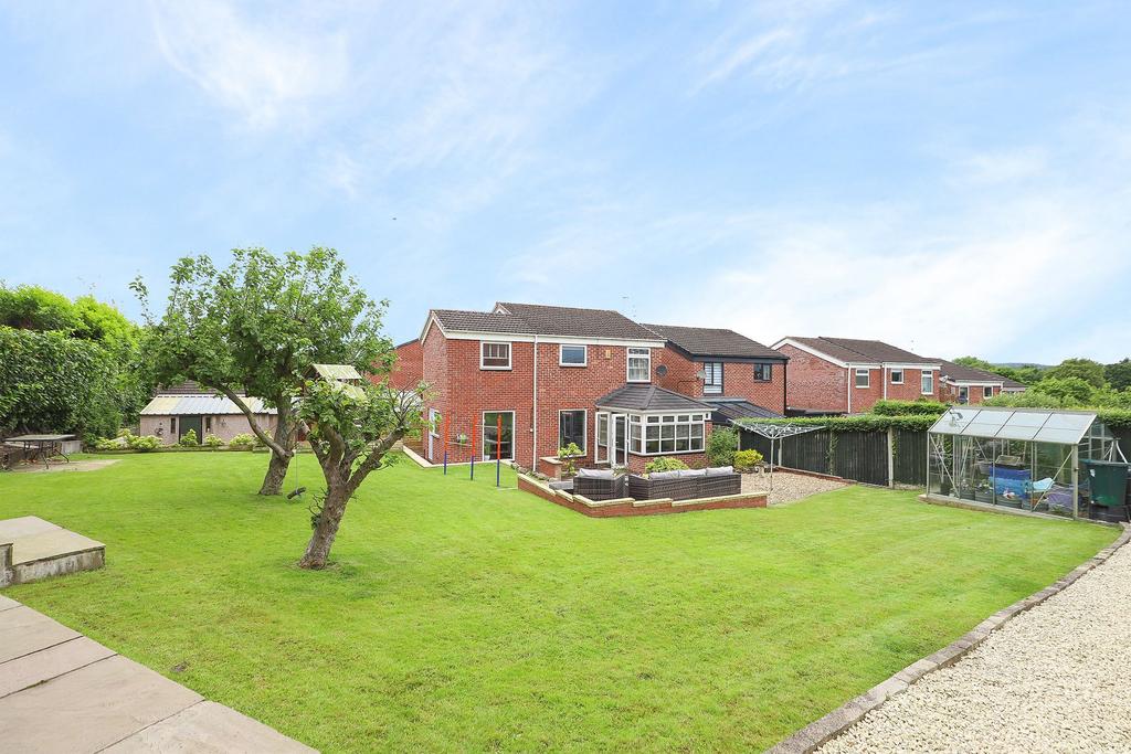 Mill Stream Close, Chesterfield S40 4 bed detached house for sale £