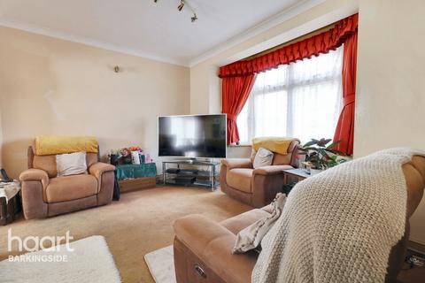 4 bedroom terraced house for sale, Ashurst Drive, Ilford