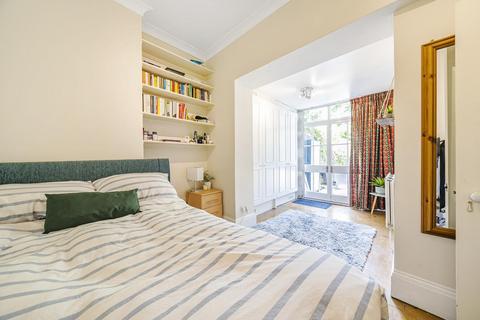 2 bedroom flat for sale, Hillbury Road, Balham