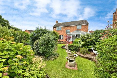 4 bedroom detached house for sale, Forest Close, Telford TF5